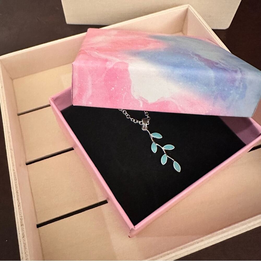 Leaf Nature Woodsy Forest Necklace Green Blue Silver NEW